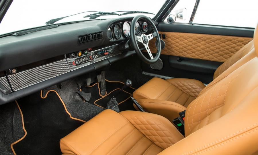  Porsche 911 Restomod by Theon 2016 года  (фото 17 из 40)
